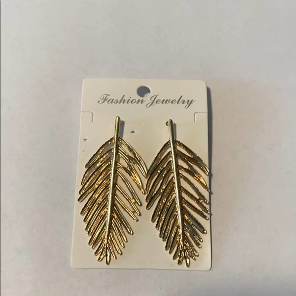 RESTOCKED! Gold Exaggerated Long Leaf Earrings - Picture 2 of 5